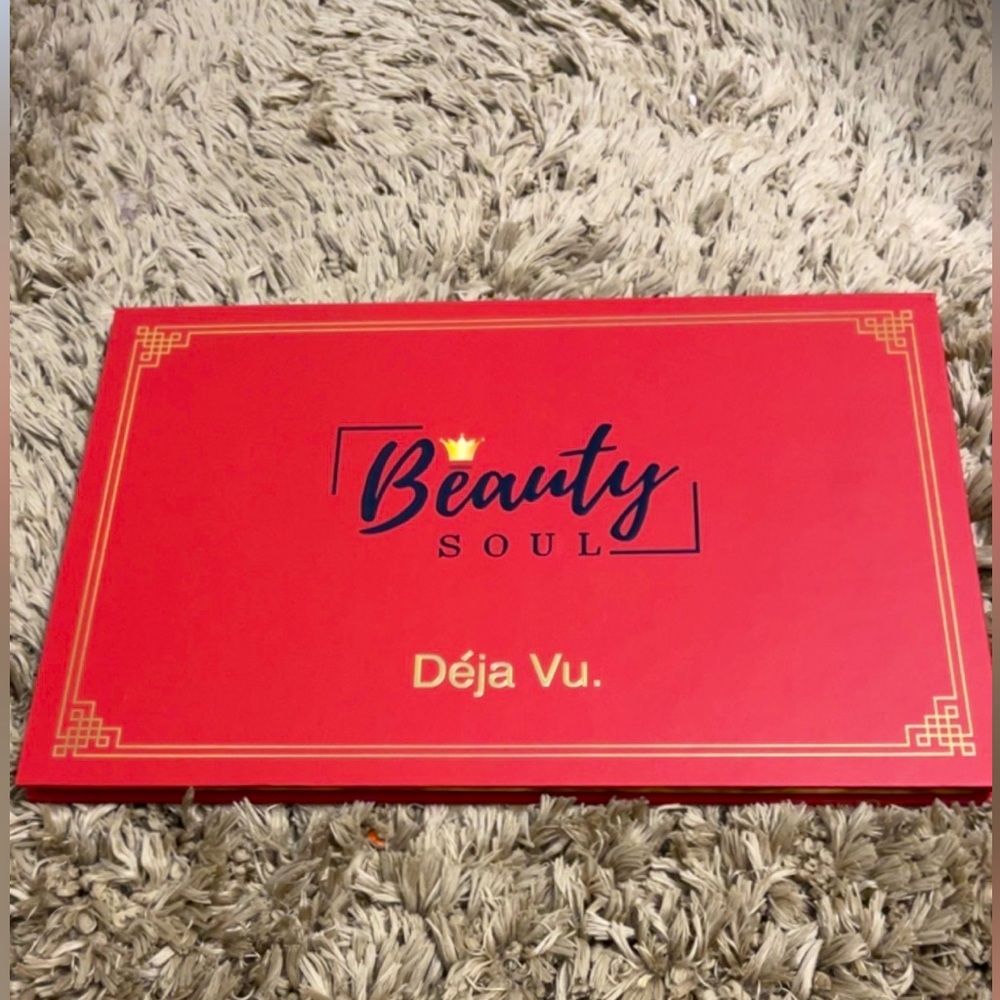 Large colorful eye shadow pallet